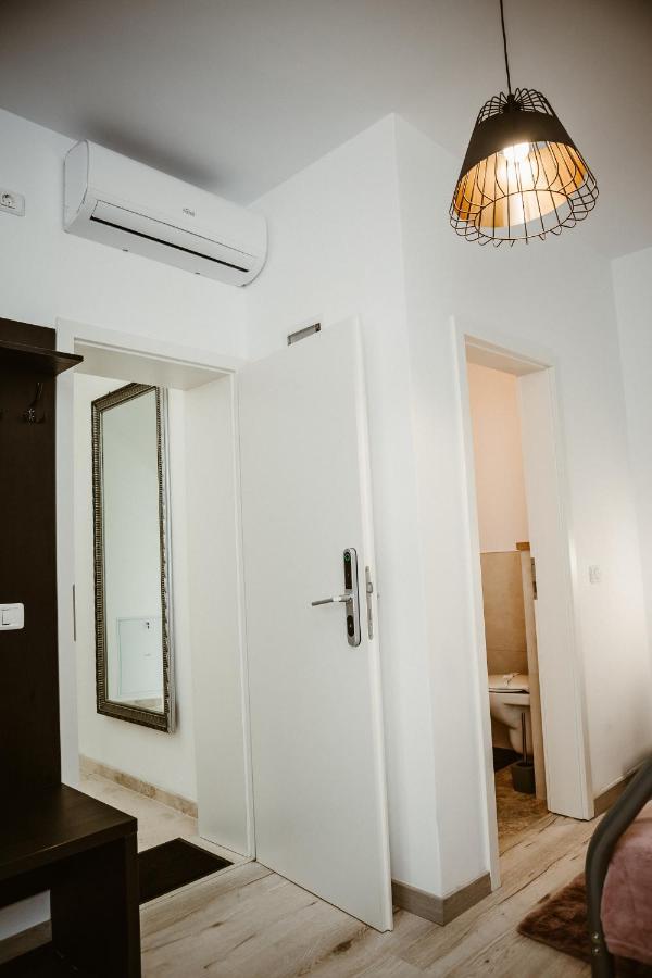 Arini White House Apartment Sibiu Exterior foto