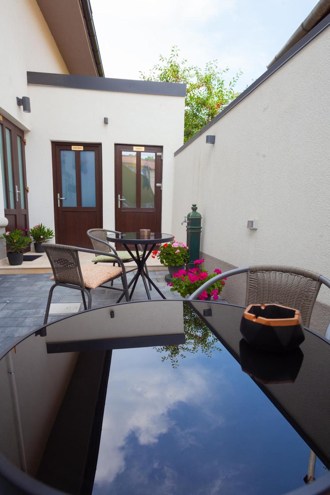 Arini White House Apartment Sibiu Exterior foto